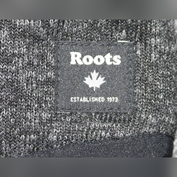 Roots 1/4 Zip Pullover Sweater - Picture 7 of 9